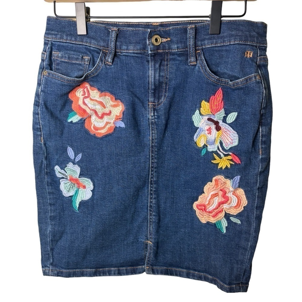 Tommy Hilfiger Denim Embroidered Skirt Size 6